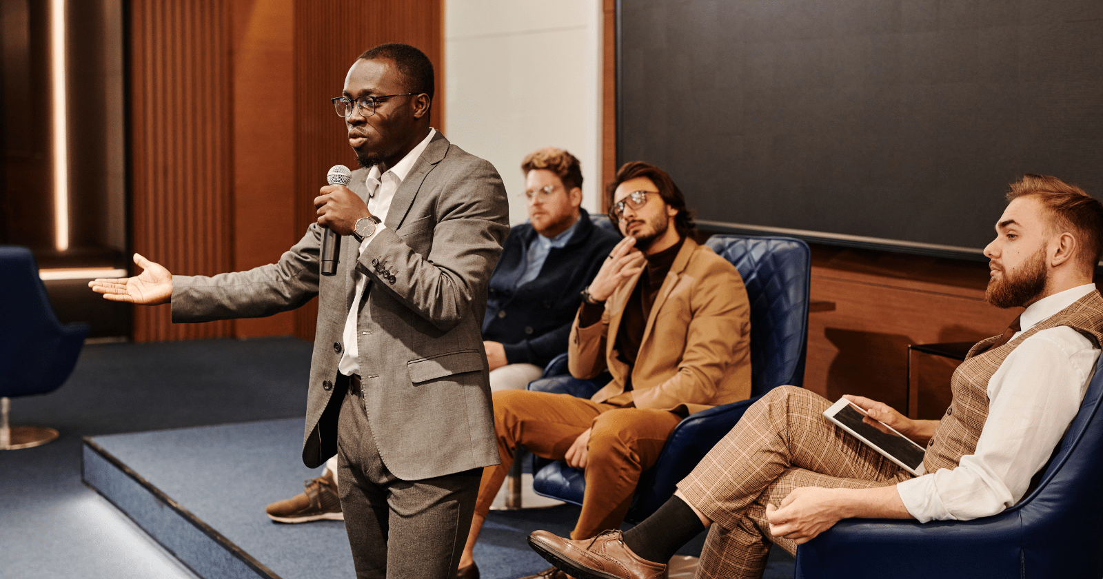 8 unique behaviors that indicate a sharp and intelligent mind, according to psychology