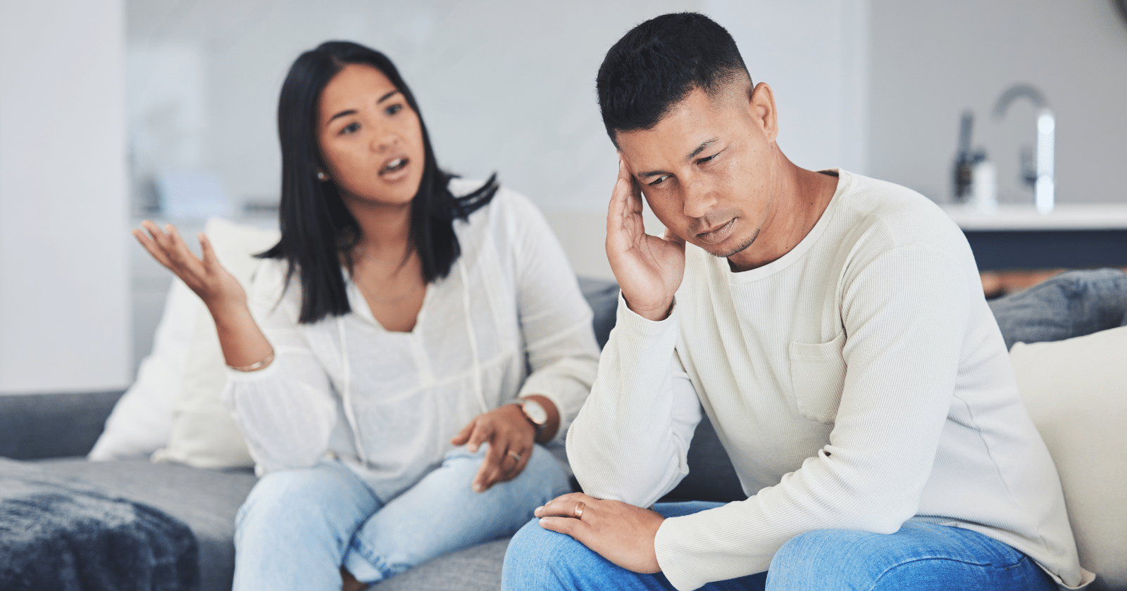 If you want your kids to look up to you as they get older, say goodbye to these 5 habits