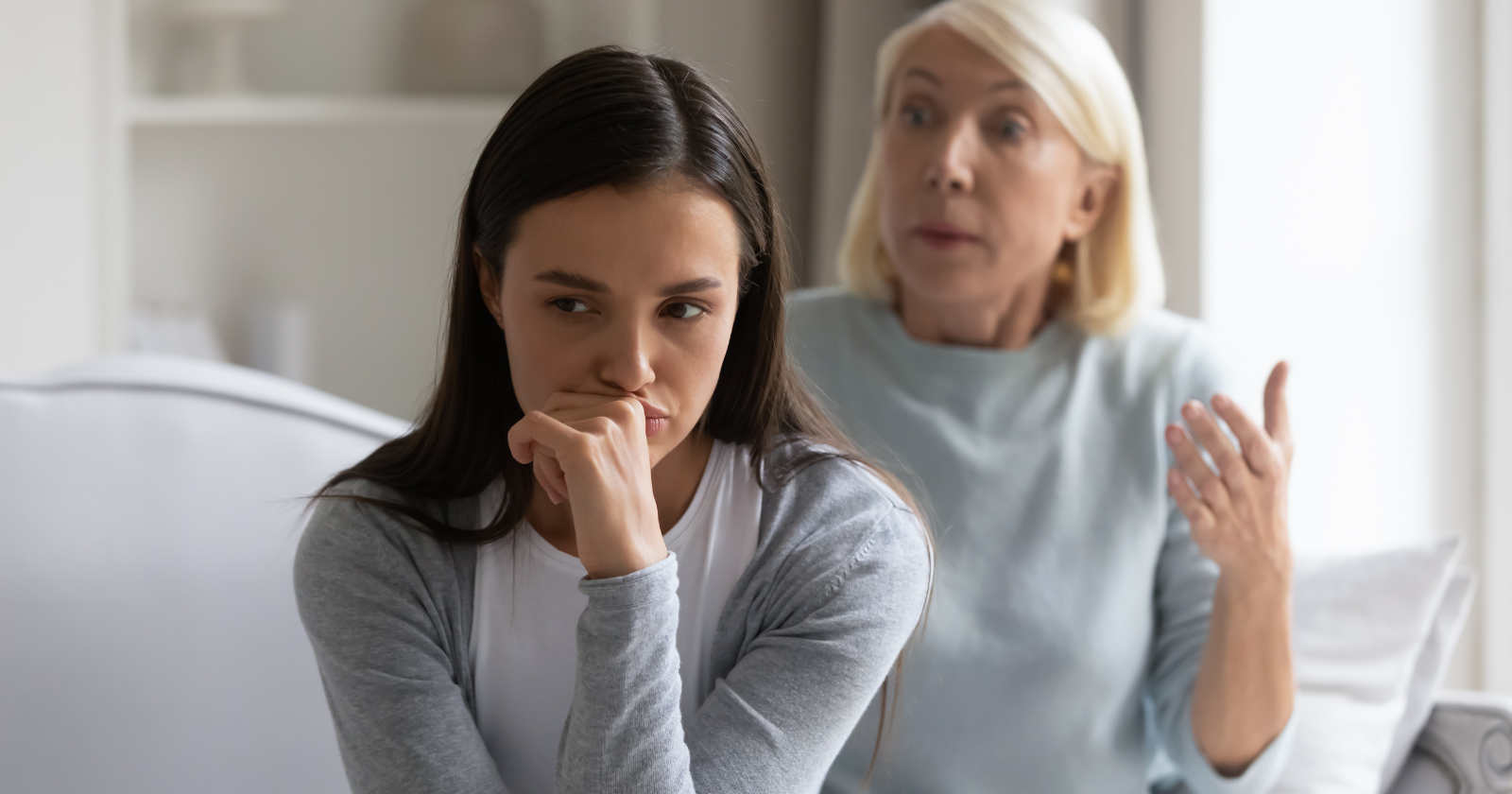 If you want a healthier relationship with your parents as they get older, say goodbye to these 8 behaviors