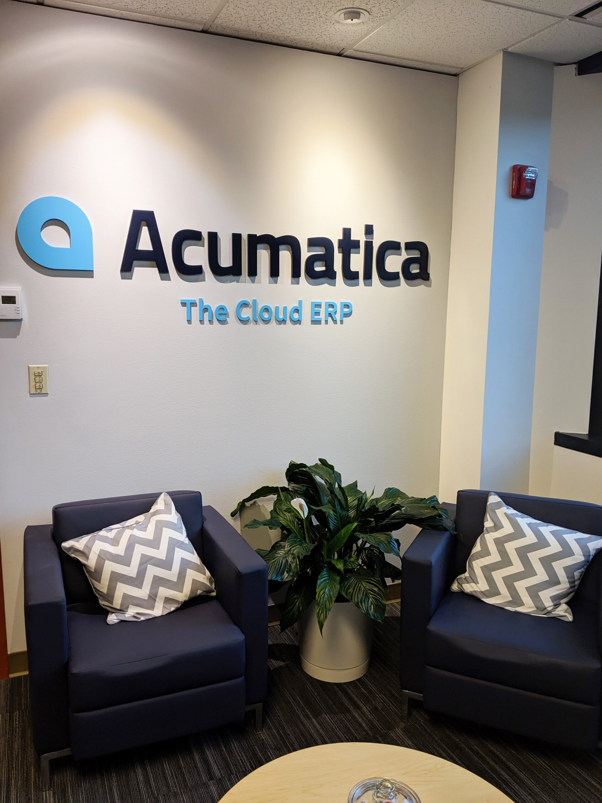 Acumatica launches update with new interface, AI, payments