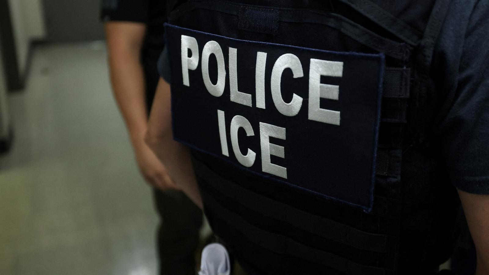 Dept. of Homeland Security accuses hotel of canceling rooms for immigration agents